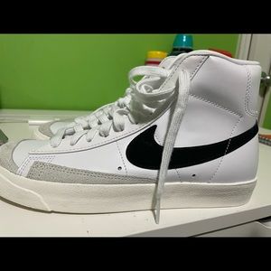 Mike Blazer Mid 77
